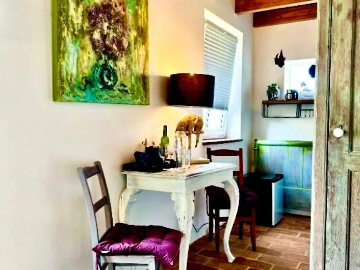 Cottage House Weyer Horse&Groom Room
